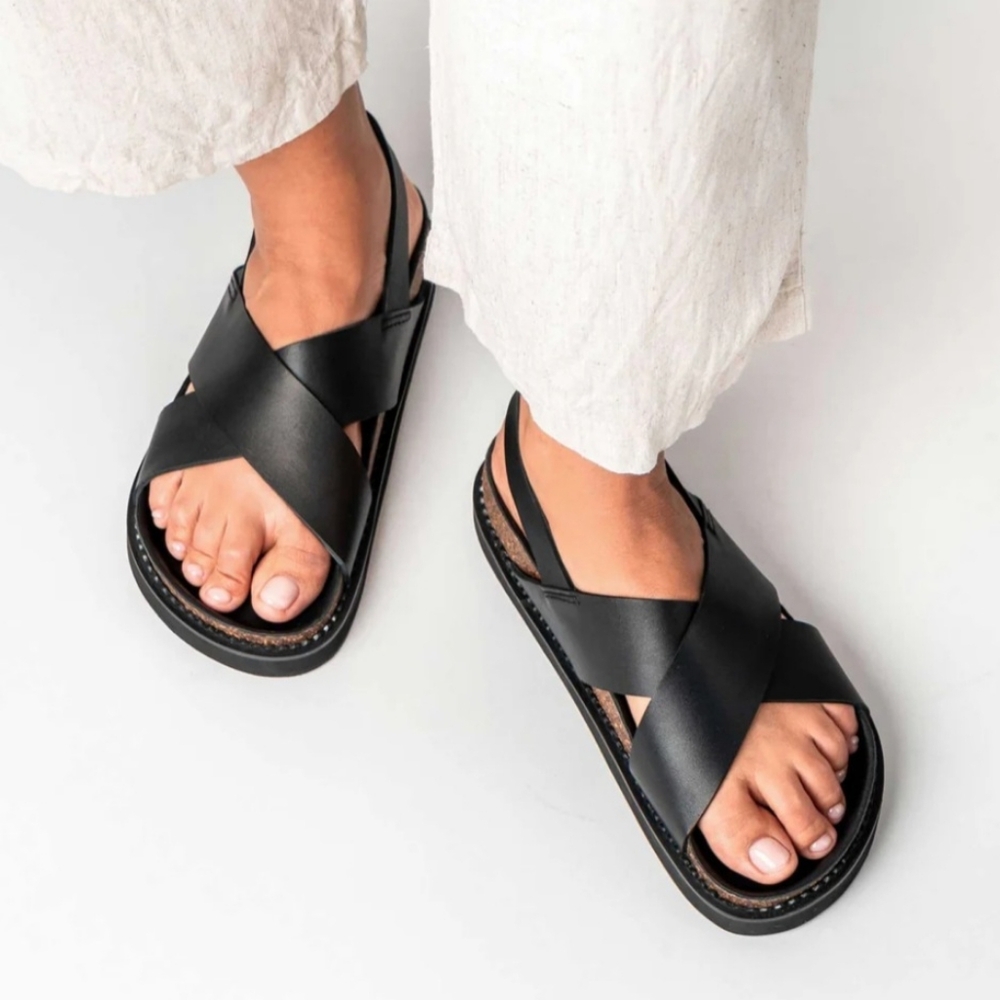 Liberté Leather Capri Sandal Wider Fit Black EU 39 US 8 - Picture 2 of 13